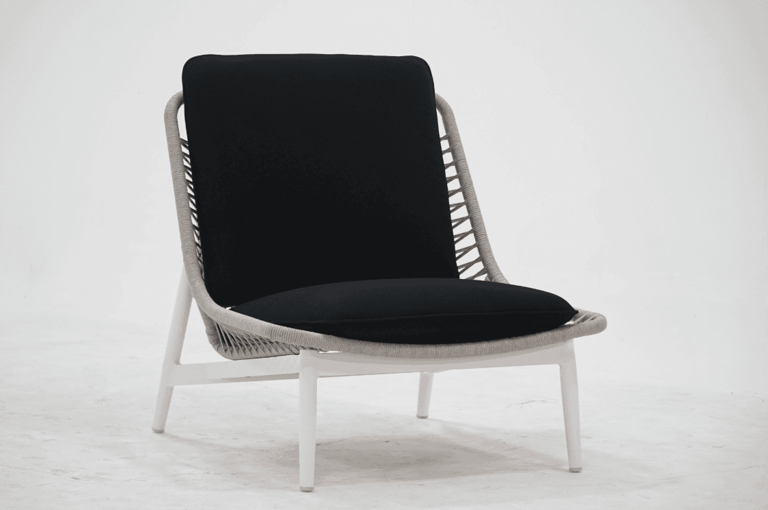 Oita Lounge Chair