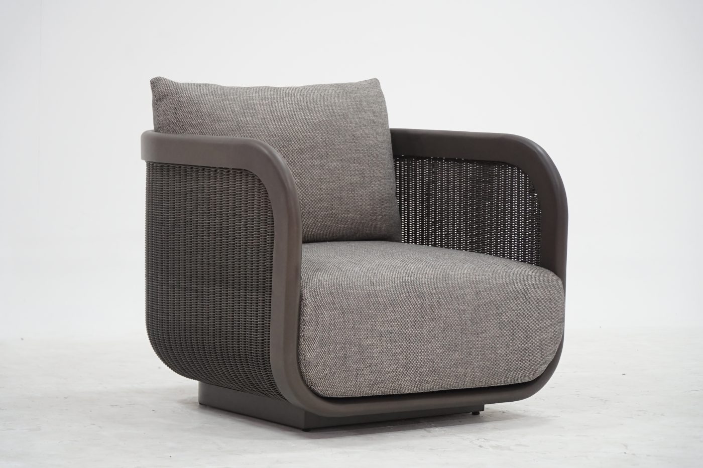 Nimbus Lounge Chair - Alumunium