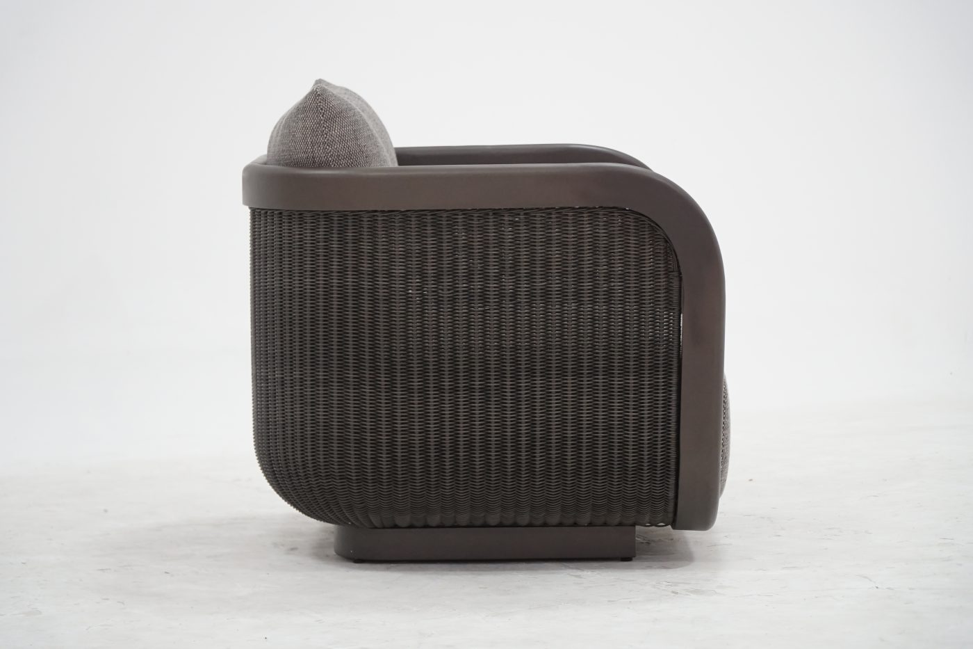 Nimbus Lounge Chair - Alumunium - Image 2