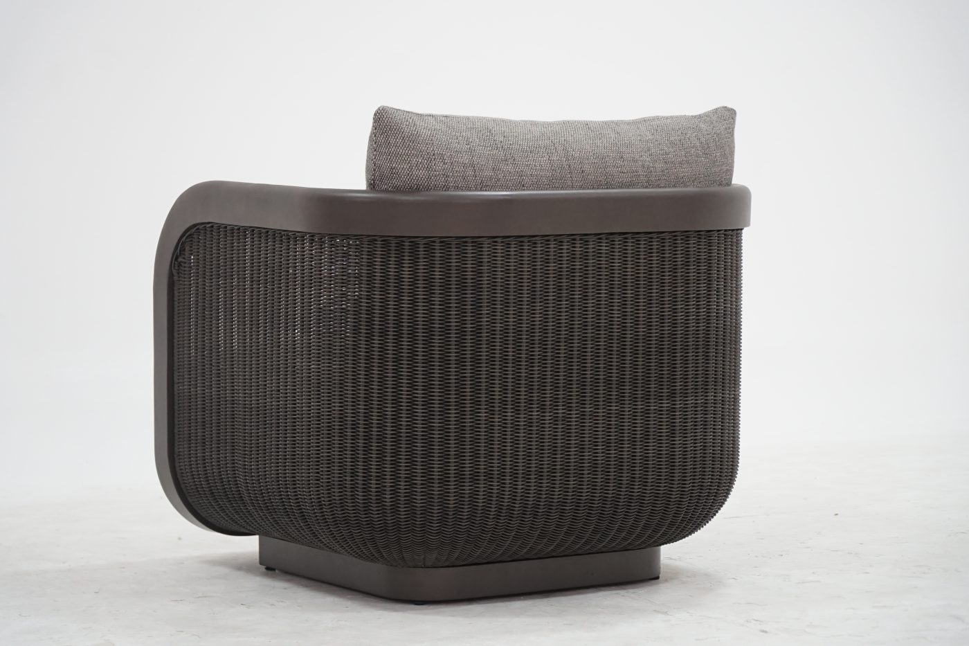 Nimbus Lounge Chair - Alumunium - Image 3
